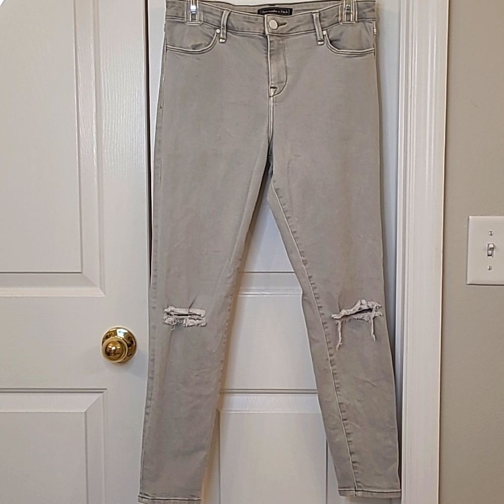 Abercrombie & Fitch Gray Jeans Size 28W x 26L